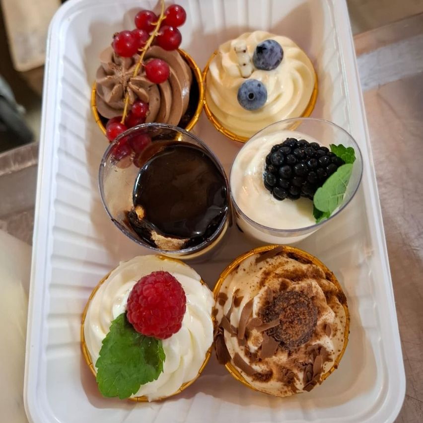 Bild enthält, Food, Food Presentation, Brunch, Cream, Dessert, Plate