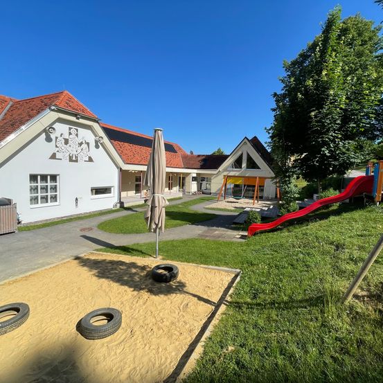 Neighborhood, Outdoors, Architecture, Building, Grass, Suburb, Wheel, Play Area, Nature, Housing