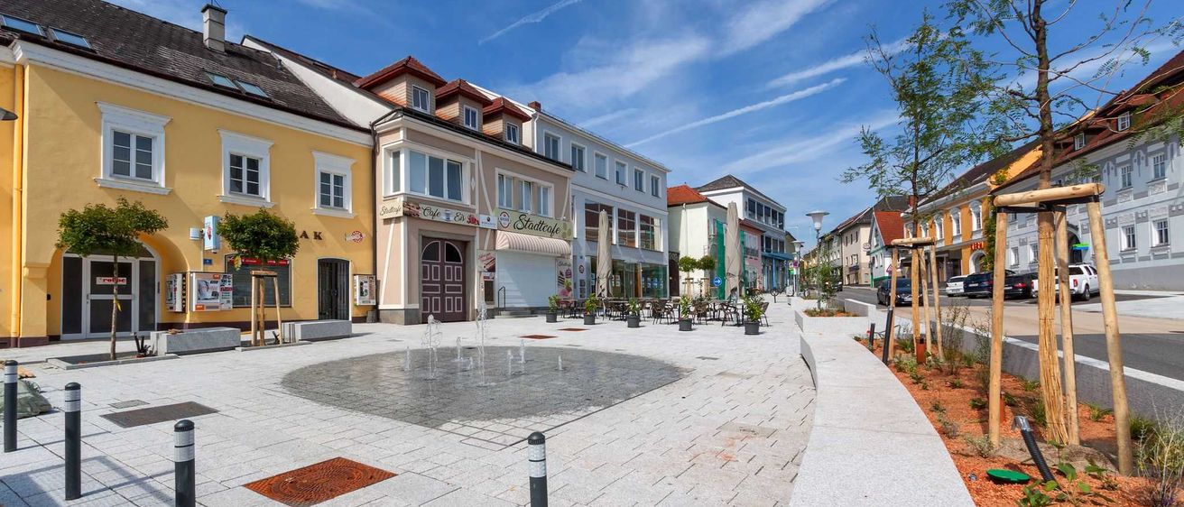 Bild enthält, City, Urban, Housing, House, Suburb, Person, Row House, Plant