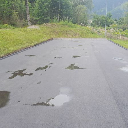 Bild enthält, Road, Tarmac, Outdoors