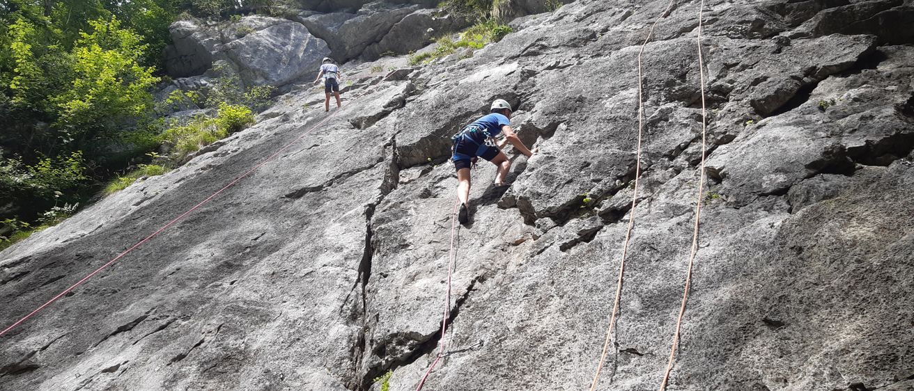 Bild enthält, Outdoors, Person, Adventure, Climbing, Leisure Activities, Rock Climbing, Sport