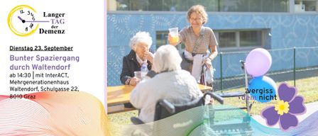Drei ältere Frauen sitzen um einen Tisch herum. Eine Frau hält ein Getränk, eine andere isst. Eine dritte Frau benutzt einen Gehstock.