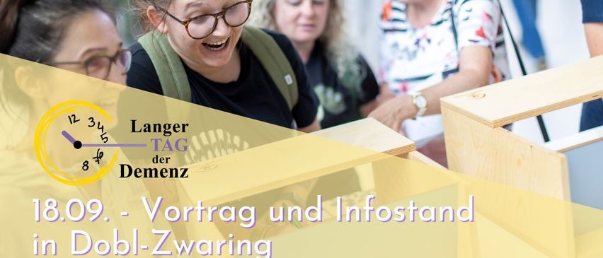 Drei Frauen in einer Werkstatt, eine lächelt, eine andere konzentriert sich, und die dritte untersucht eine Holzkiste. Der Text lautet 'Langer Tag der Zemenz', 'Vortrag und Infostand l-Zwaring' und eine Salz-Telefon-Nummer.