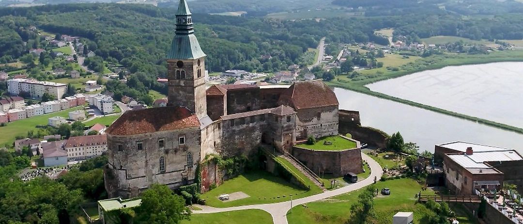 671815_bigpicture_231725_burg1