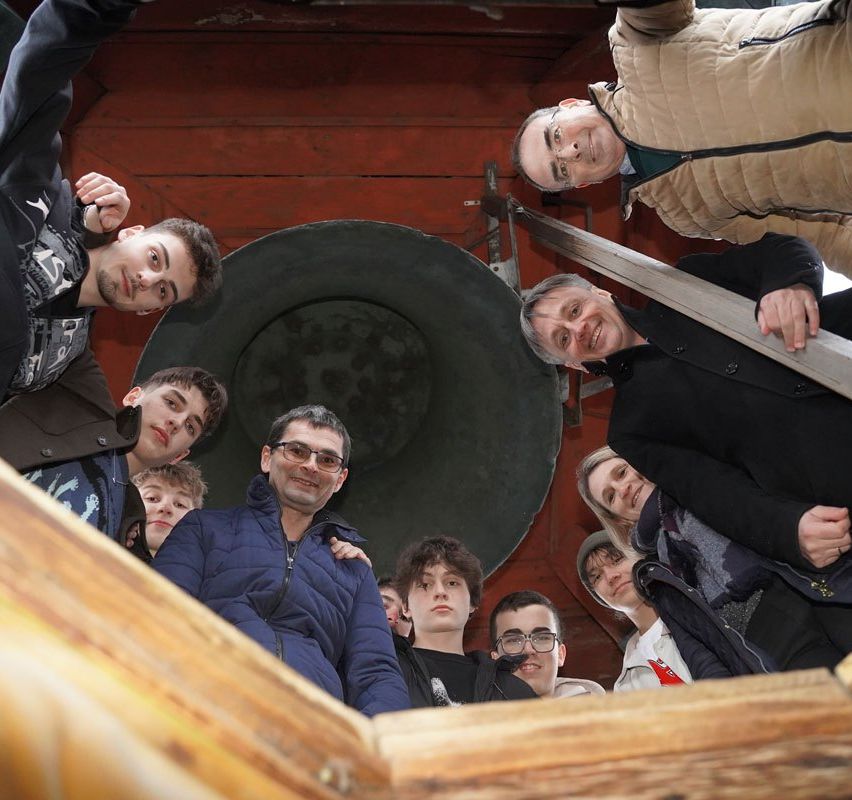 Bild enthält, Adult, Male, Man, Person, People, Boy, Teen, Face, Glasses, Portrait