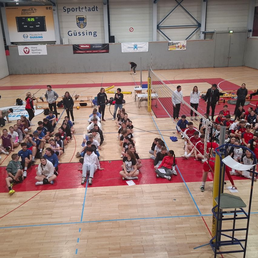 Bild enthält, Sport, Volleyball, Volleyball Game, People, Person