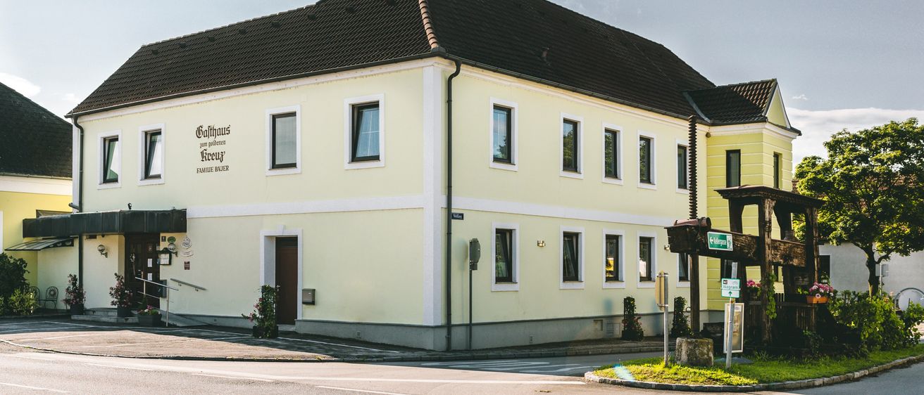 Image contains, Building, Hotel, Inn, City, Housing, Office Building, House, Villa, Road, Urban