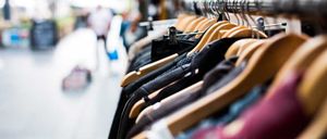 Bild enthält, Shop, Hanger