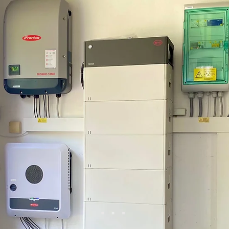 Bild enthält, Furniture, Appliance, Device, Electrical Device, Refrigerator