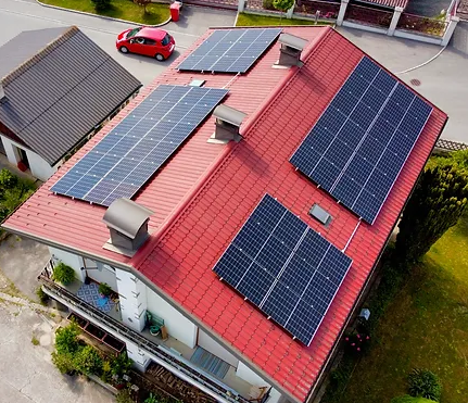 Bild enthält, Outdoors, Aerial View, Electrical Device, Solar Panels