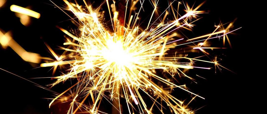 Bild enthält, Fireworks, Nature, Night, Outdoors, Flare, Light