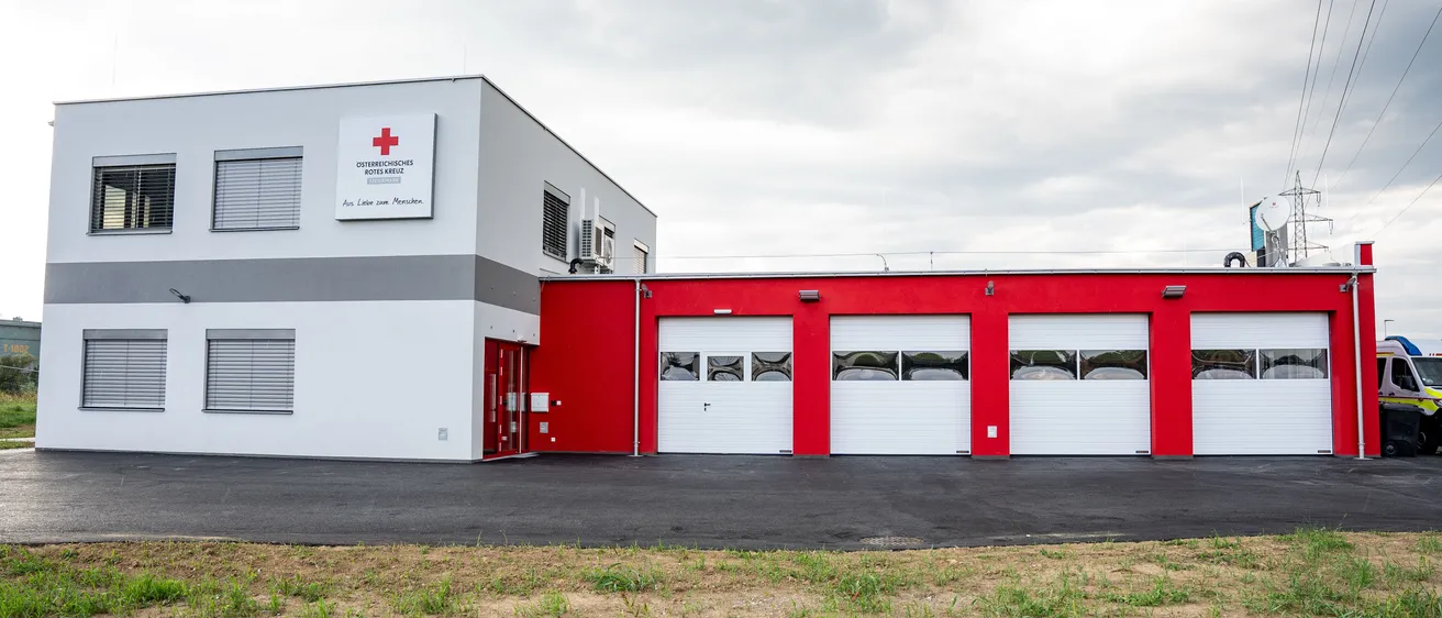 Architecture, Building, Car, Transportation, Vehicle