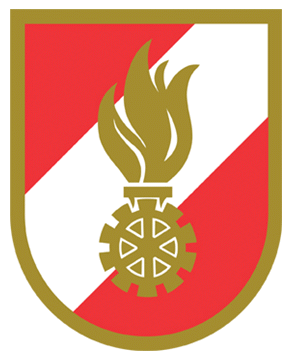 Ein Schild, der durch eine diagonale Linie von der unteren linken zur oberen rechten Ecke geteilt ist, mit einem roten Hintergrund unten und einem schwarzen oben. Eine goldene Flamme, die aus einem goldenen Zahnrad in der Mitte aufsteigt.