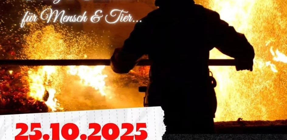 Plakat für eine Feuerwehrveranstaltung in Altenmarkt. Zeigt eine Silhouette eines Feuerwehrmanns mit Feuerhintergrund. Datum ist der 25. Oktober 2025.
