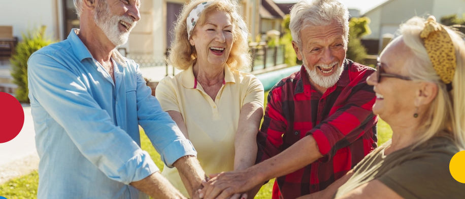 Bild enthält, Face, Happy, Head, Laughing, Person, Adult, Female, Woman, Hand, Man