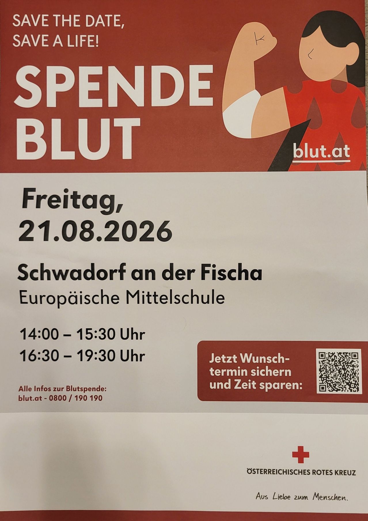 Plakat für eine Blutspendeveranstaltung in der Europaschule Schwadorf an der Fischa am 21.08.2026. Zeiten sind 14:00-15:30 und 16:30-19:30. QR-Code für Terminbuchung.