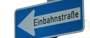 one-way-street-6321800_1280