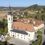 Bild enthält, Outdoors, Architecture, Building, Housing, House, Aerial View, Driveway, Tower