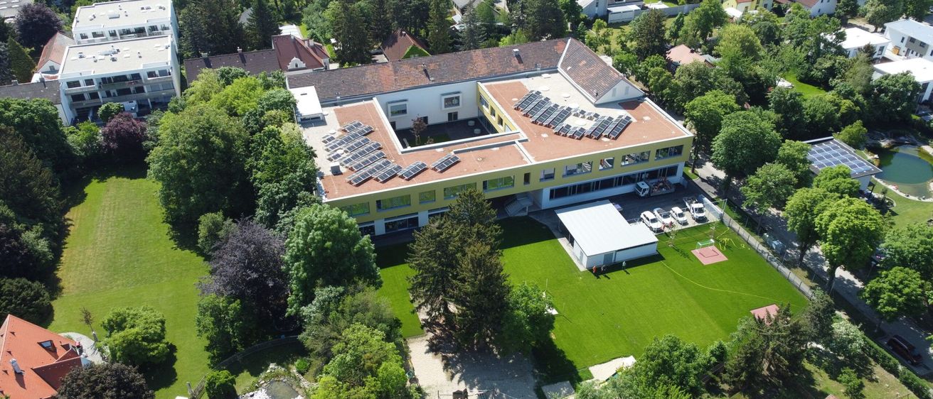 Bild enthält, Architecture, Building, Outdoors, Housing, Aerial View, House, Driveway