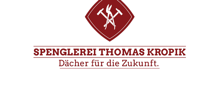 Logo der Spenglerei Thomas Kropik mit gekreuzten Hämmern und Zange in einem Schild und dem Slogan 'Dächer für die Zukunft.'