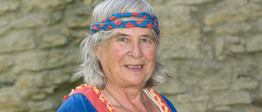 Bild enthält, Lady, Person, Adult, Female, Woman, Jewelry, Necklace, Face, Head