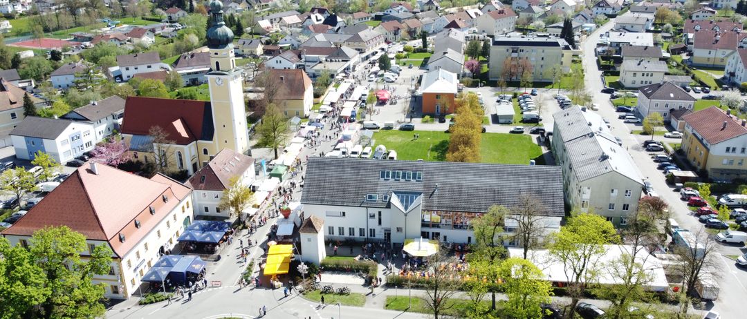 City, Building, Outdoors, Urban, Housing, Downtown, Aerial View, Neighborhood, Suburb, Road