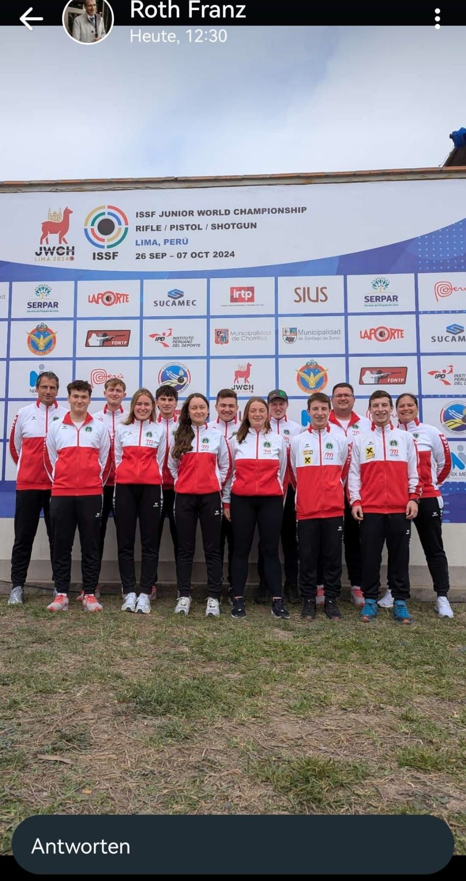 Bild enthält, People, Person, Female, Girl, Teen, Boy, Male, Face, Head