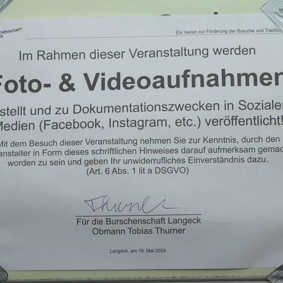 Bild enthält, Text, Document, Diploma, White Board