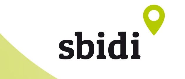 Ein Logo für sbidi, ein Unternehmen, das sich auf Glasfaserbau spezialisiert hat. Das Logo enthält ein grünes Standort-Pin-Symbol über dem Text.