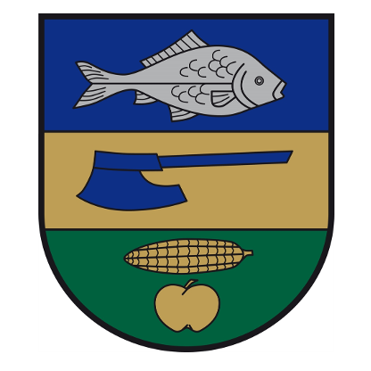 Ein Schild mit blauen, braunen und grünen Abschnitten. Oben auf dem blauen Teil befindet sich ein Fisch. Darunter befindet sich ein Beil auf dem braunen Teil. Unten auf dem grünen Teil gibt es einen Mais und einen Apfel.
