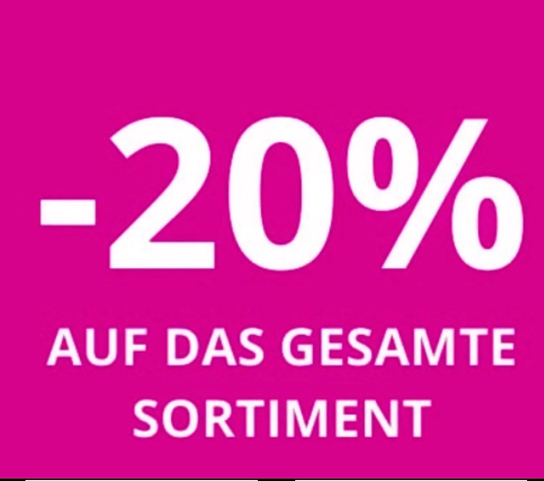 Ein rosafarbener Werbeplakat für einen 20% Rabatt auf das gesamte Sortiment. Der Text -20% ist prominent in weiß auf rosa Hintergrund dargestellt.