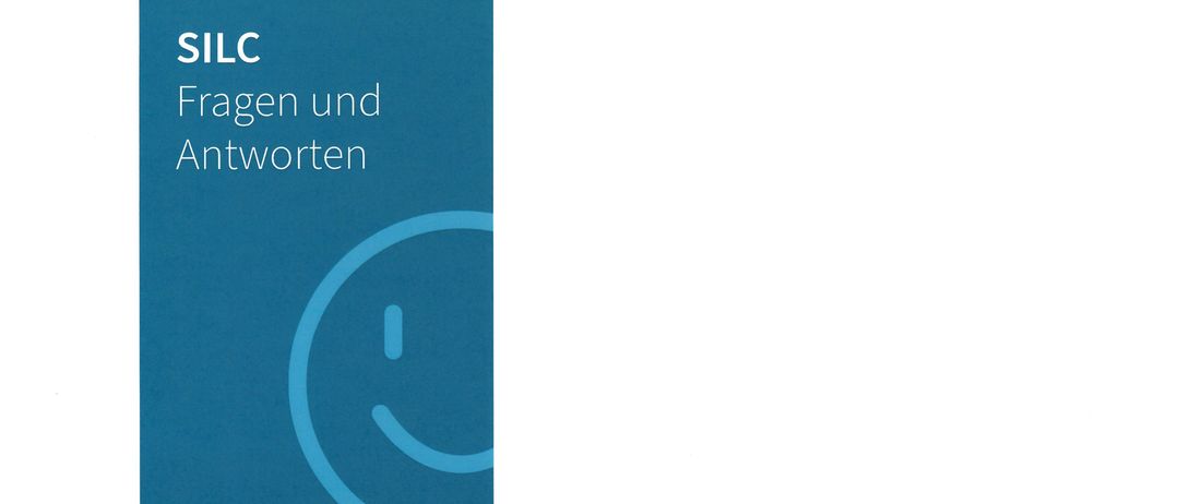 Bild enthält, Advertisement, Book, Publication, Poster, Bottle, Text, Paper