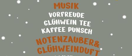 Plakat für eine festliche Veranstaltung am 13. Dezember im Steinmetzmuseum in Zogelsdorf. Das Plakat zeigt einen Baum aus Wörtern, die mit Weihnachten zu tun haben, und kündigt Musik, Glühwein und andere festliche Leckereien an.