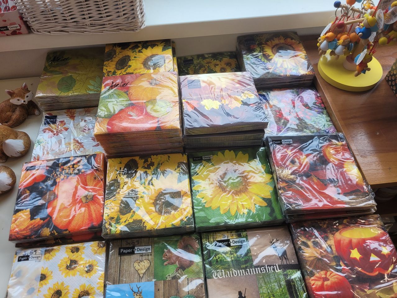 Bild enthält, Book, Publication, Toy, Box