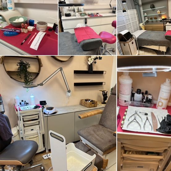 Eine Collage von Bildern aus einem Schönheitssalon mit verschiedenen Werkzeugen und Geräten. Oben links: ein Schreibtisch mit Schüsseln, Flaschen und einem Tablett mit Gegenständen. Oben rechts: ein Stuhl und ein Bett. Unten links: ein Schreibtisch mit einer Lampe und einem Trolley. Unten rechts: ein Tablett mit Nagelknipsern und anderen Werkzeugen.