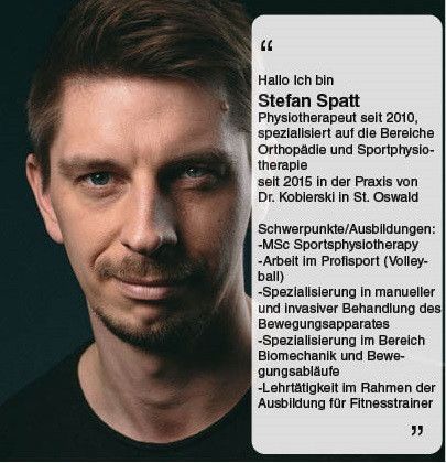 Ein Foto eines Mannes mit einem weißen Textüberlagerung über seinen beruflichen Hintergrund in der Physiotherapie, beginnend 2010, spezialisiert auf Orthopädie und Sportphysiotherapie.