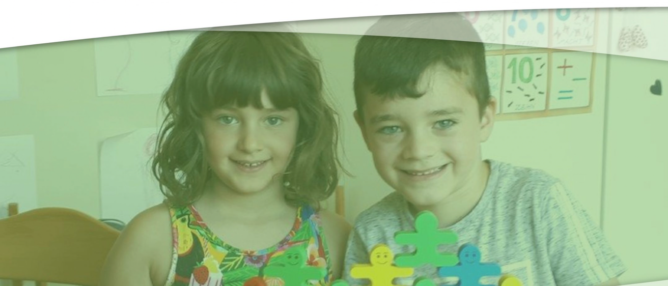 Bild enthält, Face, Head, Person, Smile, Photography, Portrait, Child, Female, Girl, Boy