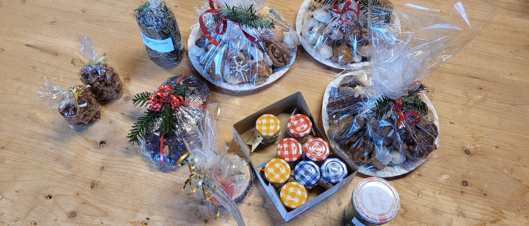 Christmas, Christmas Decorations, Festival, Tape, Food, Sweets, Christmas Tree, Christmas Tree Ornaments, Plate