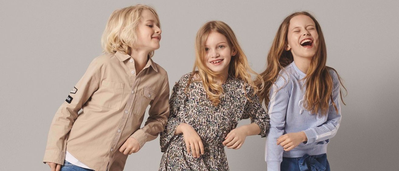 Bild enthält, Head, Person, Face, Happy, Laughing, Adult, Female, Woman, Smile, Child