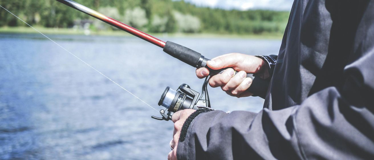 Bild enthält, Fishing, Leisure Activities, Outdoors, Water, Angler, Person, Adult, Male, Man