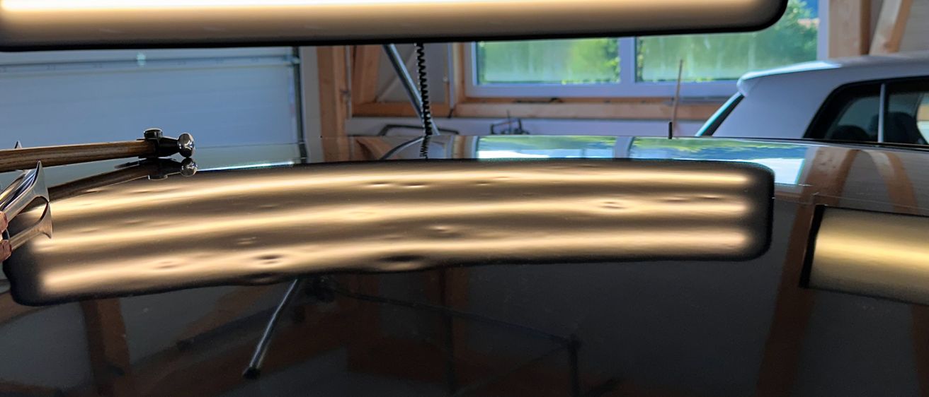 Bild enthält, Car, Transportation, Vehicle, Windshield, Chair, Furniture