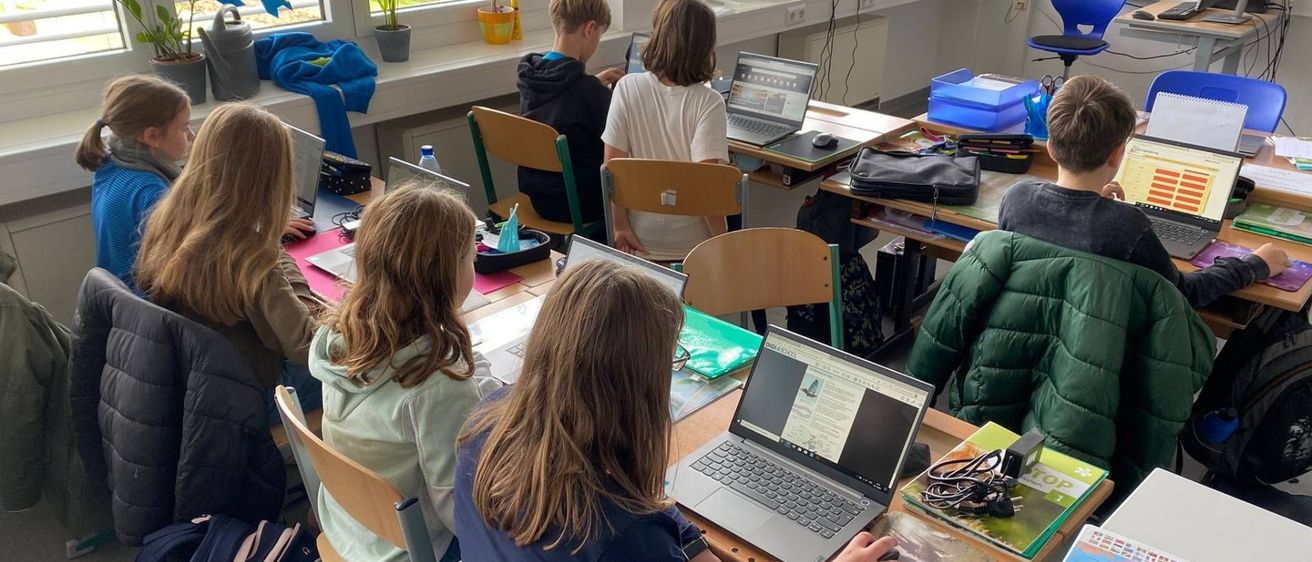 v1_migrated_image_70440901