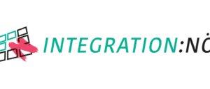 Ein Banner mit schwarzem Hintergrund zeigt ein rotes Herzsymbol und das Wort 'Integration' in grüner Schrift mit weißen Rändern.