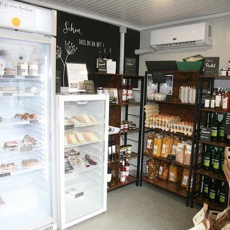 Bild enthält, Shelf, Refrigerator, Shop, Pantry