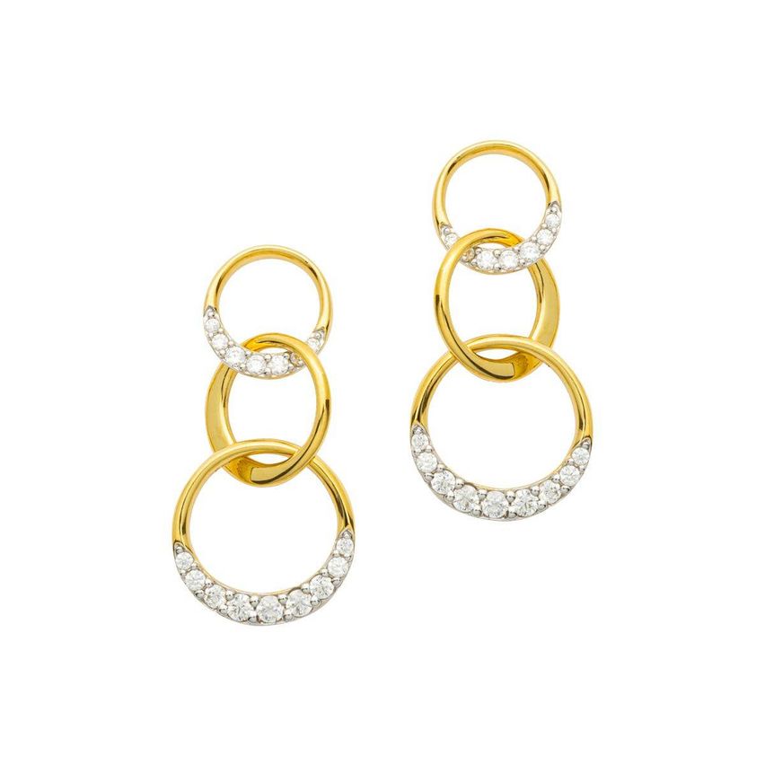 Ein Paar goldene Ohrringe mit einer Reihe von Diamanten auf jedem Ring.