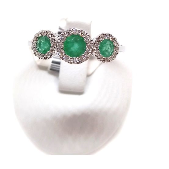 Bild enthält, Accessories, Jewelry, Gemstone, Emerald, Jade, Ornament