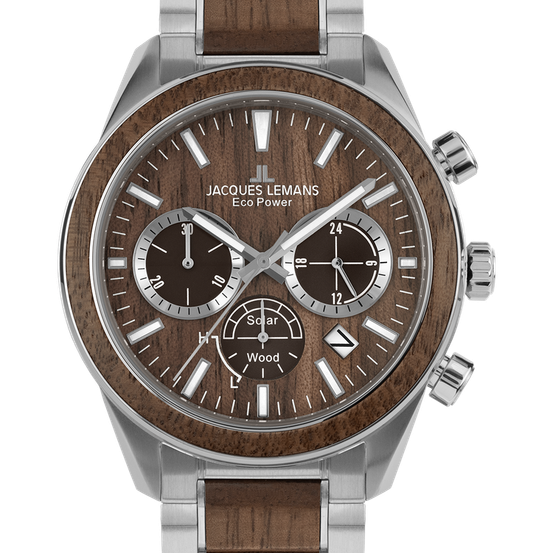 Eine Edelstahluhr mit einem hölzernen Zifferblatt der Marke Jacques Lemans Eco Power. Das Zifferblatt hat drei Hilfszifferblätter und ist braun.
