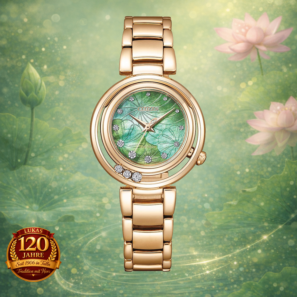 Eine Roségold Citizen Uhr mit grünem Zifferblatt und Diamantakzenten wird vor einem Hintergrund aus Seerosen gezeigt.