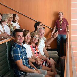 Bild enthält, Adult, Female, Person, Woman, People, Male, Man, Face, Head, Glasses