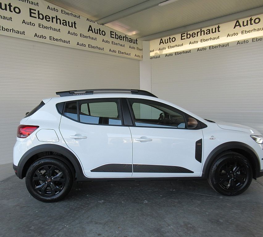 Bild enthält, Car, Suv, Transportation, Vehicle, Machine, Wheel, Hatchback